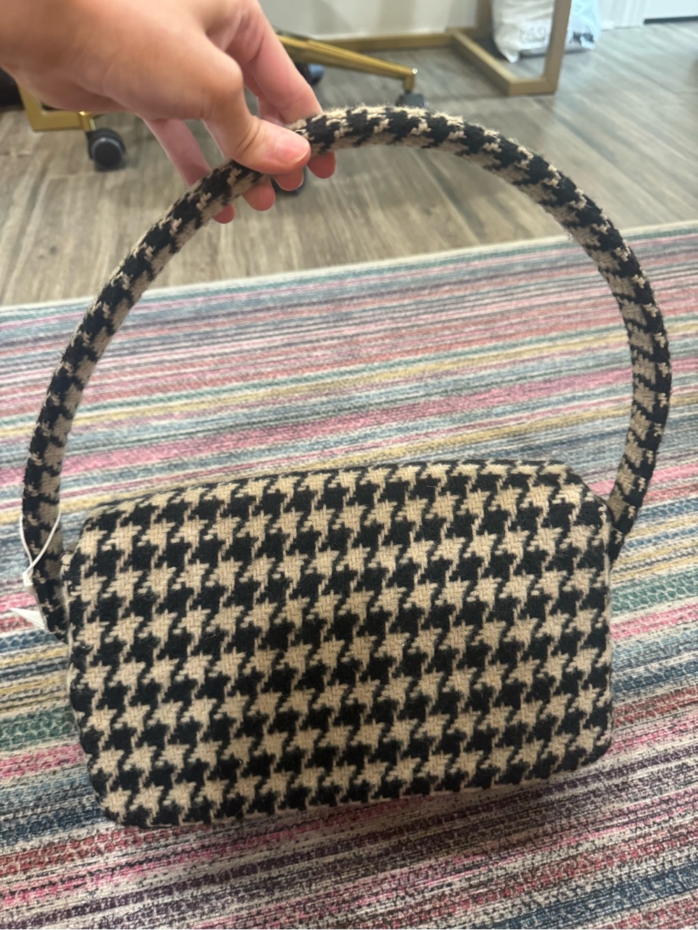 NWT Annie Bing Houndstooth bag - Picture 2 of 3